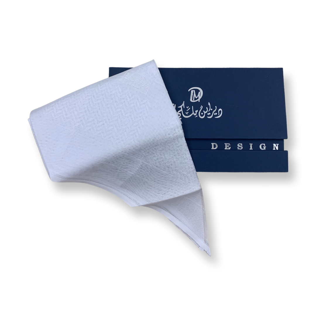 شماغ ديزاين ملكي ابيض